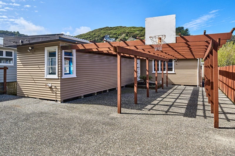 Property Valuation for 44 Airlie Road, Plimmerton, Porirua, Wellington