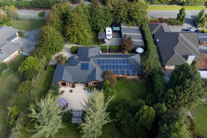 11 John Leith Place, Amberley - Carousel 1