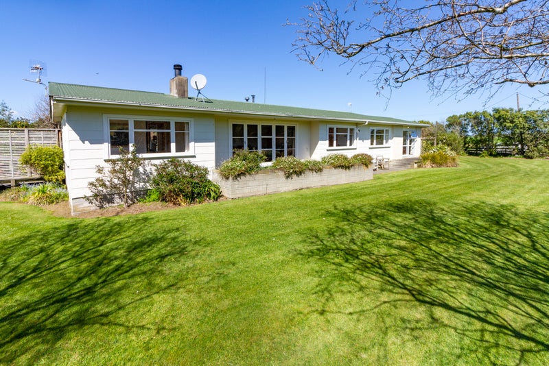 106 Soldiers Road, Tangimoana, Palmerston North - Carousel 1