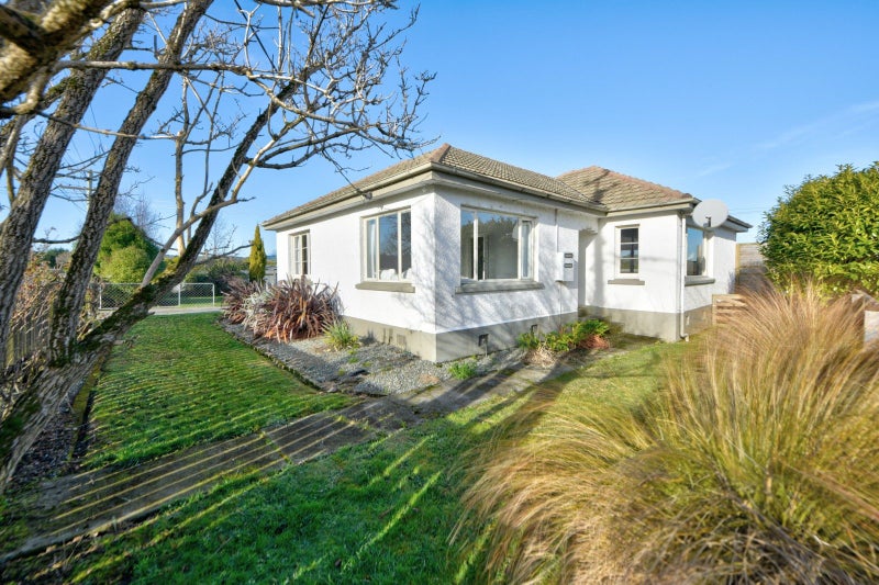 166 Charlton Road, Upper Charlton, Gore - Carousel 1