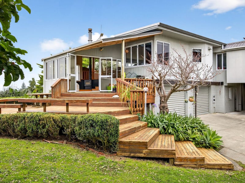 11 Douglas Street, Okitu, Gisborne - Carousel 1