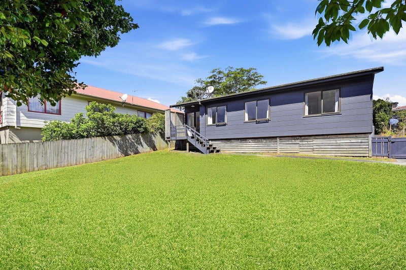 2/14 Montgomery Avenue, Belmont, Auckland - Carousel 1