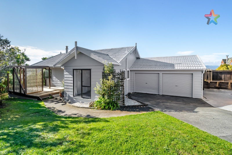 21 Jasmine Grove, Maungaraki, Lower Hutt - Carousel 1