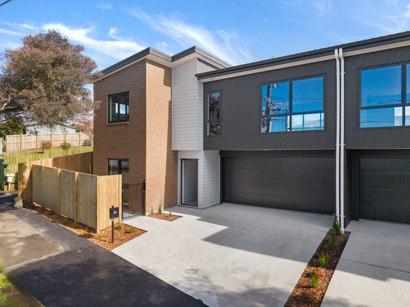 1/15 McCracken Avenue, Hillcrest, Hamilton - Carousel 1