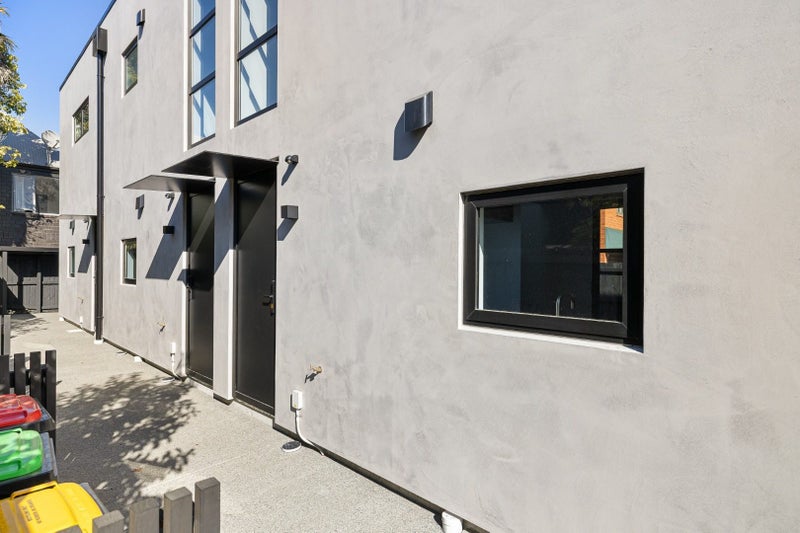 2/6 Moa Place, City Centre, Christchurch City, Canterbury - Carousel 2