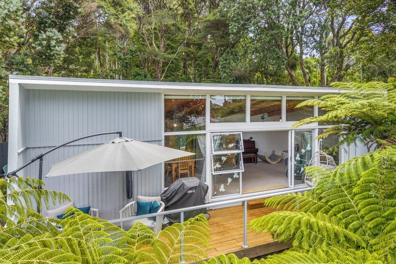 186 Atkinson Road, Titirangi, Auckland - Carousel 2