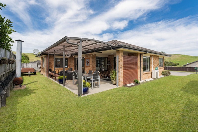 4 Gina Way, Welcome Bay, Tauranga - Carousel 2
