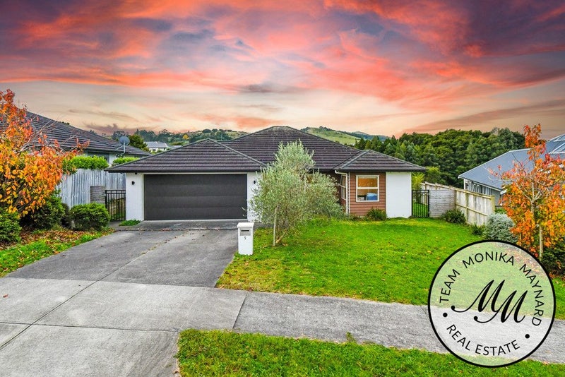 9 Muirhill Place, Pokeno - Carousel 1