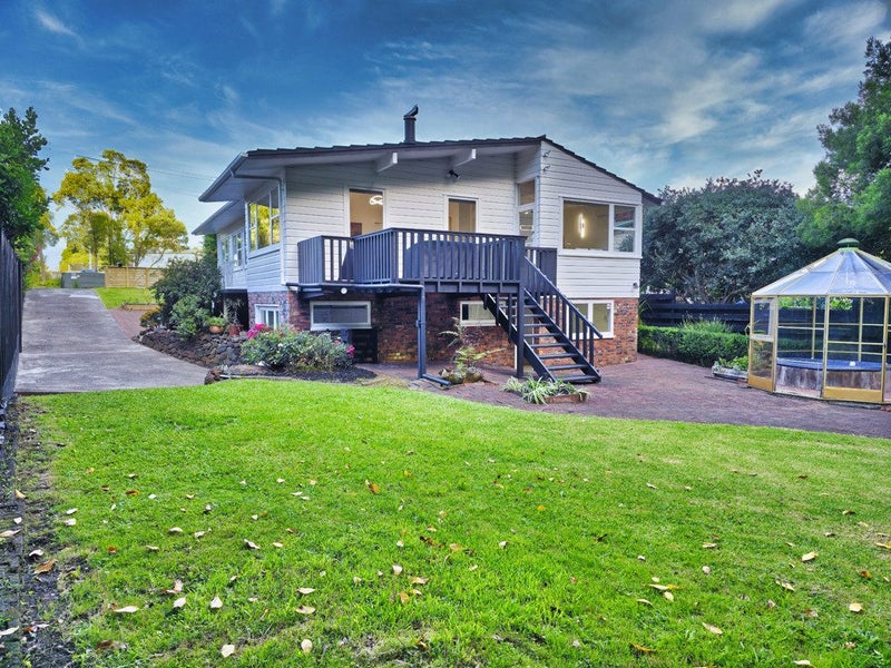 11 Hillcrest Grove, Hill Park, Manukau City, Auckland - Carousel 1
