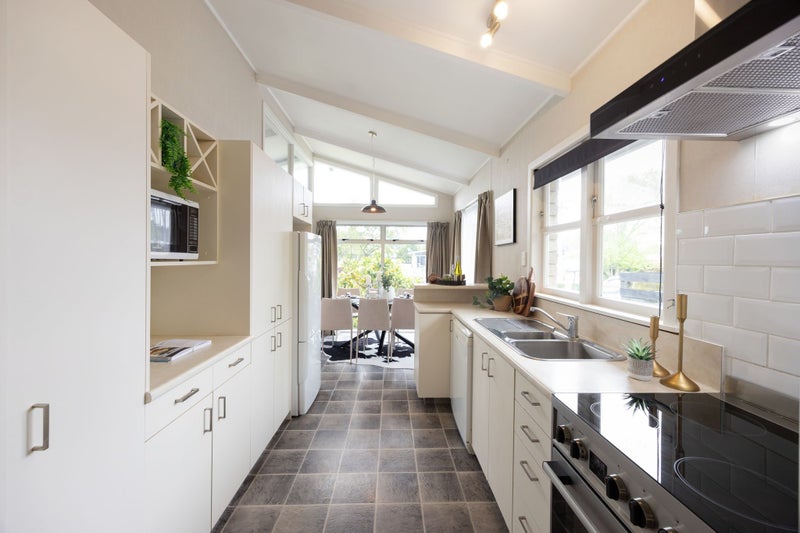 16 Patrick Place, Fitzroy, Hamilton - Carousel 2