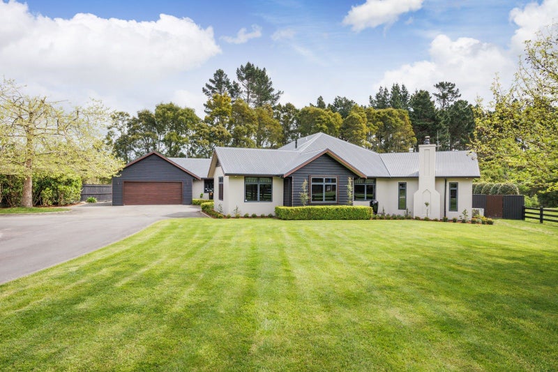 7 Titirangi Drive, Fitzherbert, Palmerston North - Carousel 31