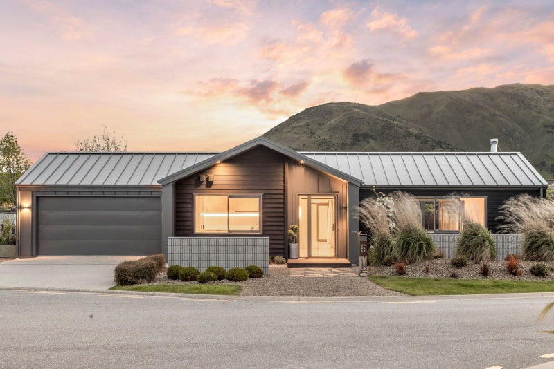 6 McDonald Street, Wanaka, Queenstown Lakes - Carousel 30