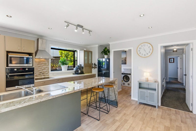 13 Bahama Crescent, Paraparaumu Beach, Paraparaumu - Carousel 2