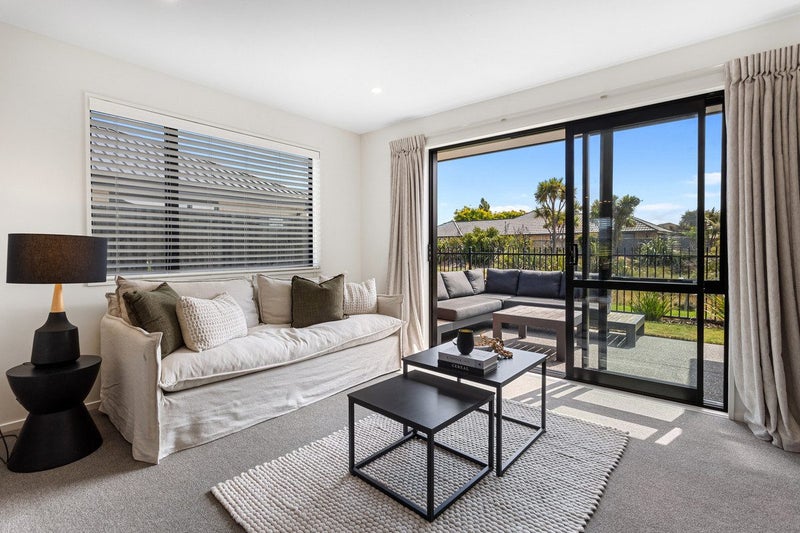 33 Selfe Crescent, Burwood, Christchurch - Carousel 2