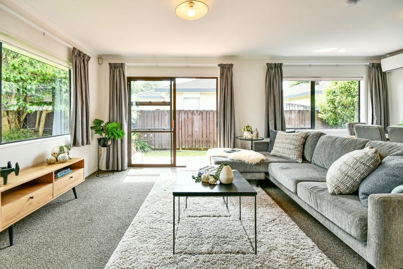 1/33 Onslow Road, Papakura, Papakura - Carousel 2