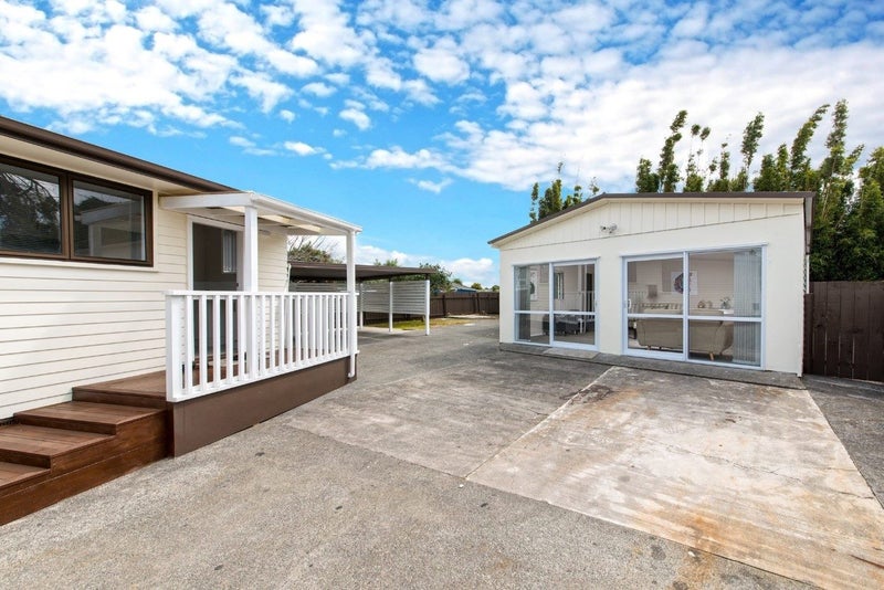 68 Friesian Drive, Mangere, Auckland - Carousel 1