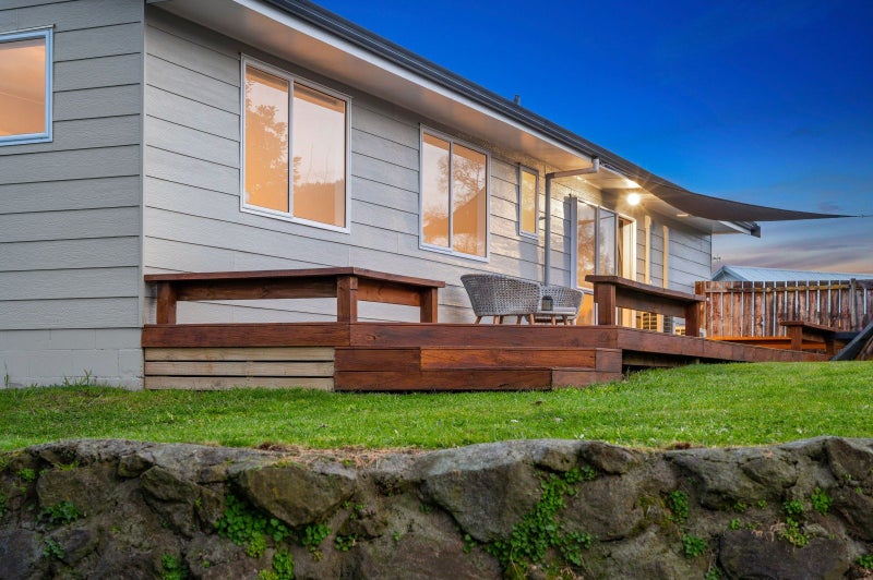 6 Augustus Earle Place, Pukehangi, Rotorua - Carousel 2