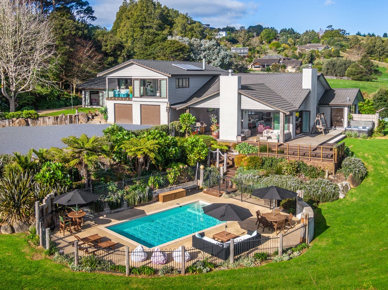 577 Ponga Road, Papakura - Carousel 1