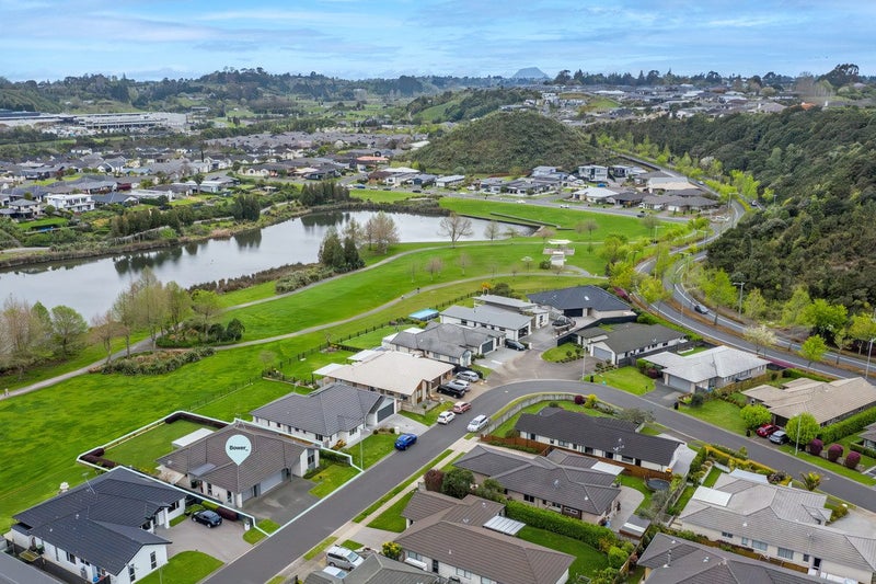 24 North Bay Road, Pyes Pa, Tauranga - Carousel 2