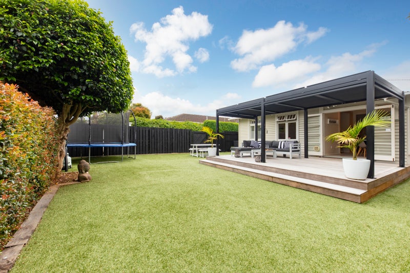 114B Selwyn Street, Onehunga, Auckland - Carousel 1