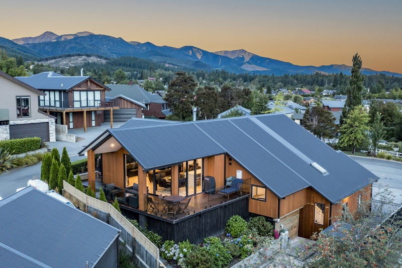 1/7 Oakview Close, Hanmer Springs, Hanmer Springs - Carousel 1