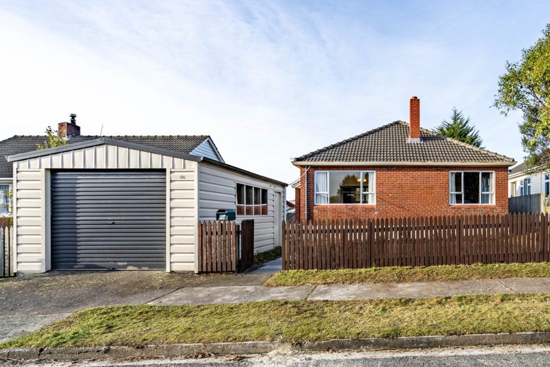 16 Lockerbie Street, Turnbull Thomson Park, Invercargill - Carousel 1