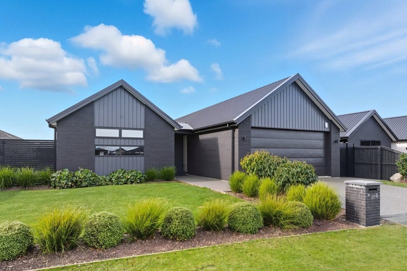 23 Florence Drive, Lincoln, Lincoln - Carousel 1