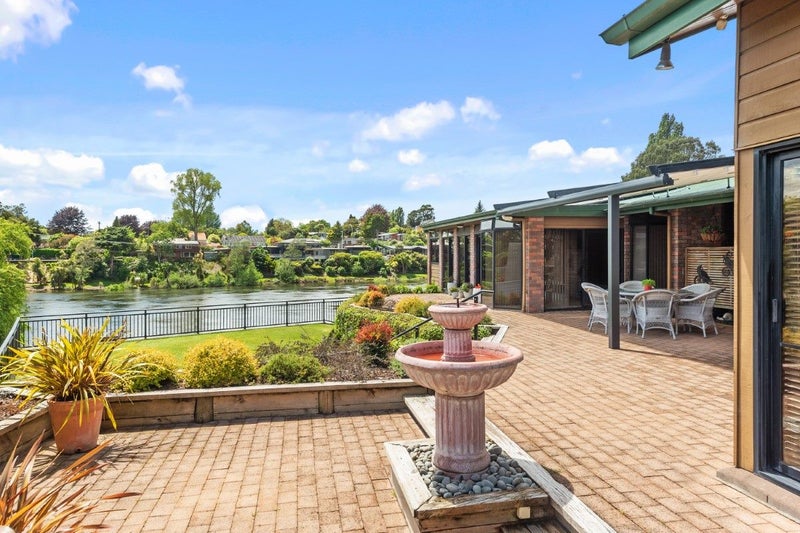 21 Arcus Street, St Andrews, Hamilton - Carousel 2