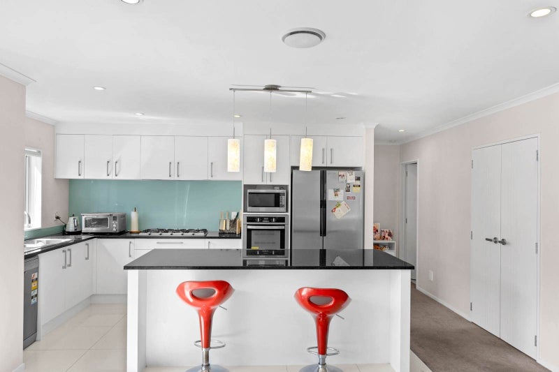 5 Evelina Lane, Flat Bush, Auckland - Carousel 1