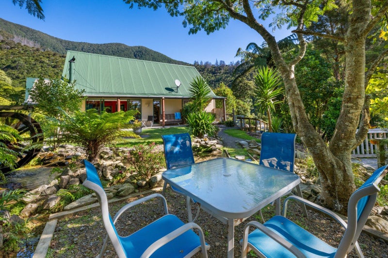 243 Boons Valley Road, Waikawa, Picton - Carousel 1