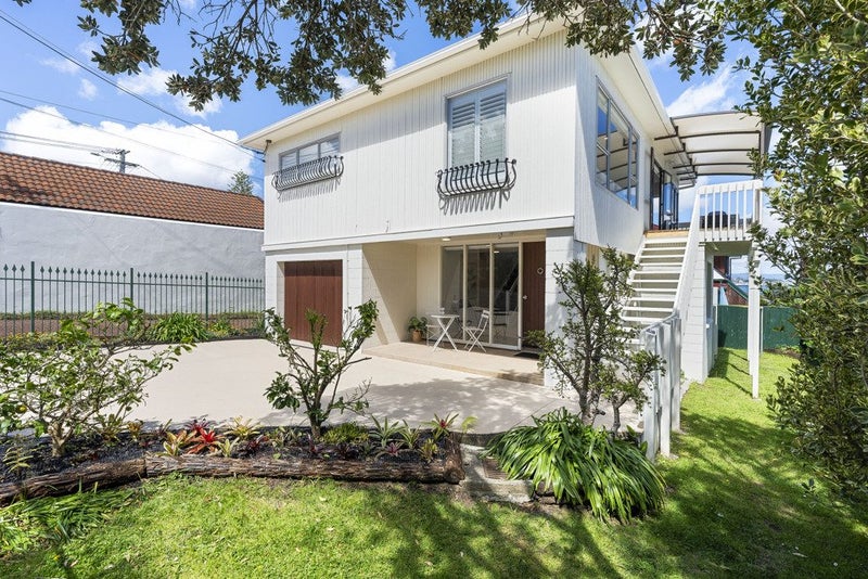 1/106 Stanley Point Road, Stanley Point, Auckland - Carousel 1