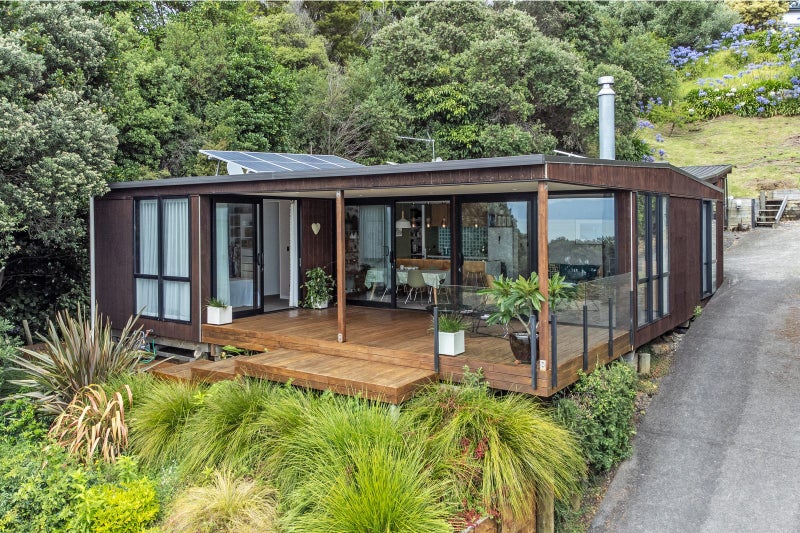 1833 East Coast Road, WHAKATIWAI, MIRANDA - Carousel 2