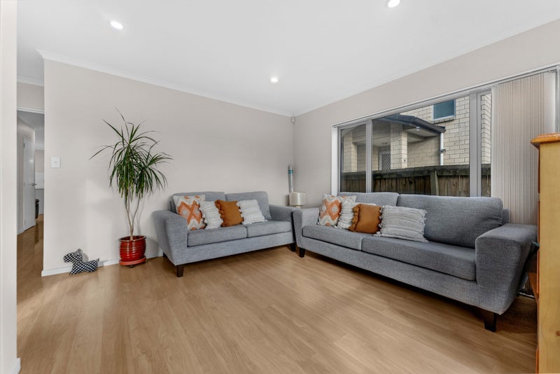 5A Stamford Park Road, Mount Roskill, Auckland - Carousel 2