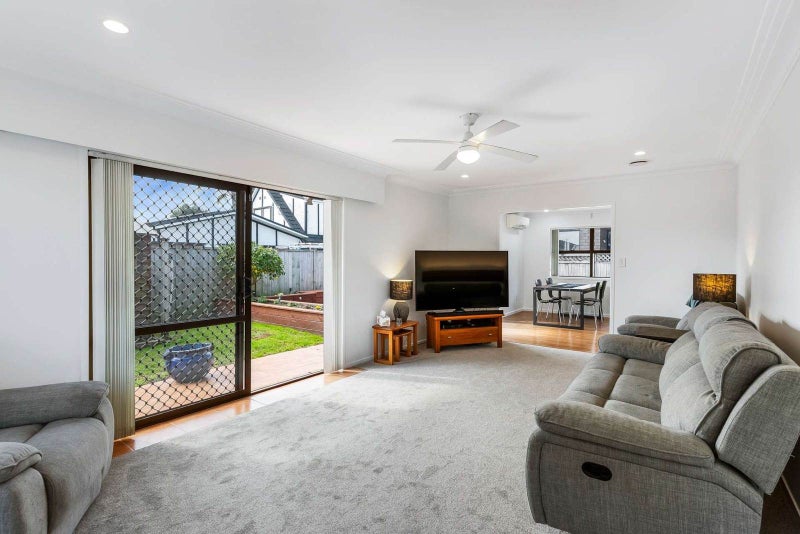 2/14 Paton Avenue, Papatoetoe, Auckland - Carousel 2
