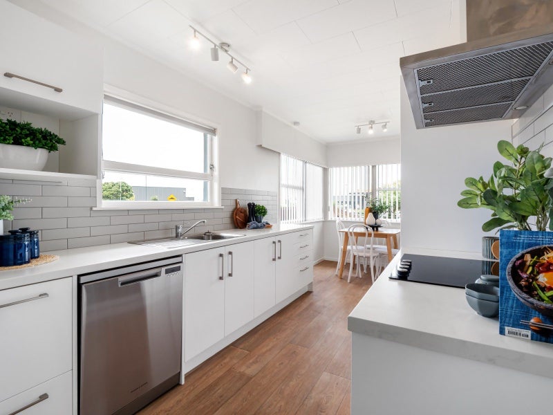 39 Farm Street, Mount Maunganui, Mount Maunganui - Carousel 2