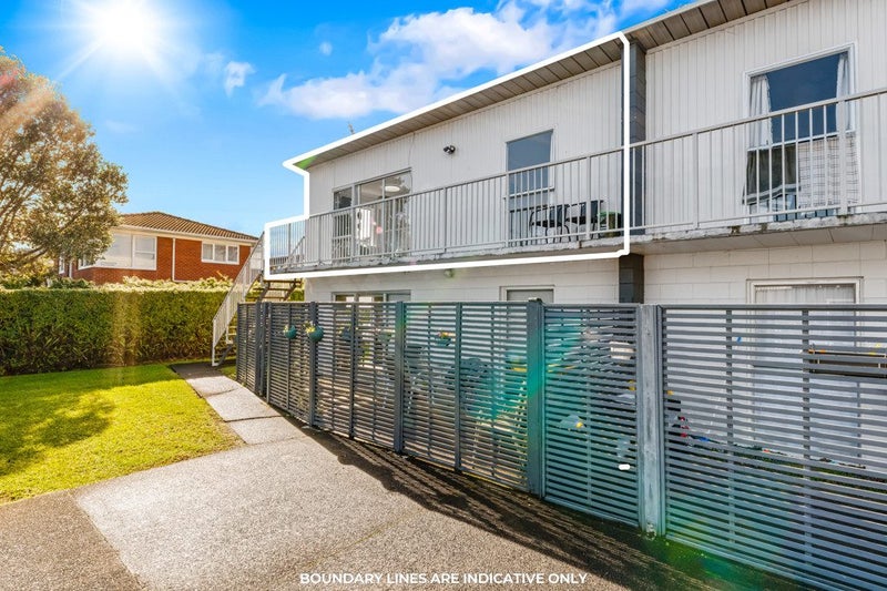 10/41 Anzac Road, Browns Bay, Auckland - Carousel 1