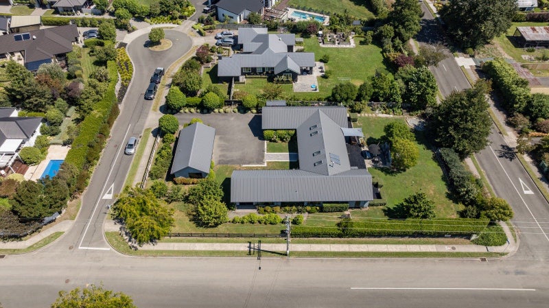 2 Ashfield Place, Richmond, Richmond - Carousel 50