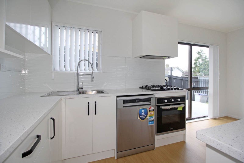 3/114 Finlayson Avenue, Clendon Park, Auckland - Carousel 2