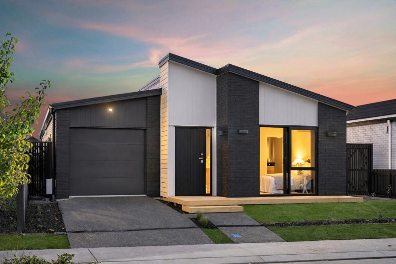 23 Gaylard Avenue, Chartwell, Hamilton - Carousel 1