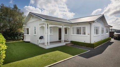 29 Springleigh Avenue, Mount Albert, Auckland - Carousel 1