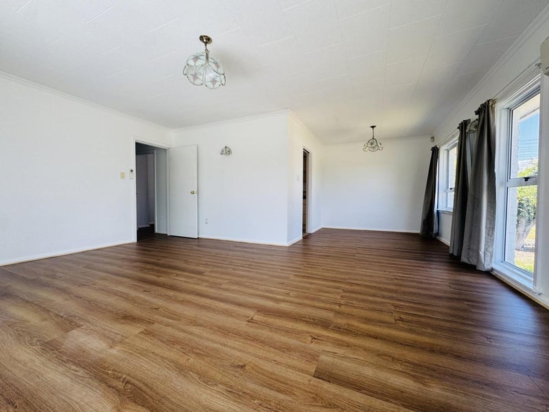 10 Ambleside Drive, Burnside, Christchurch - Carousel 2