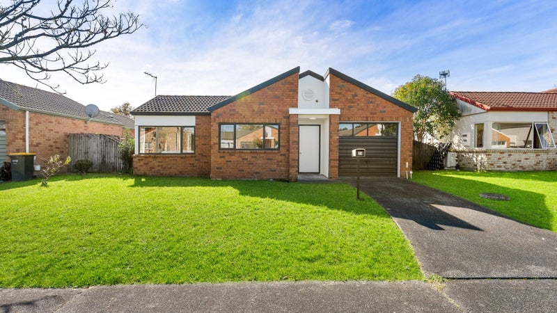 23 Kona Crescent, Henderson, Auckland - Carousel 1