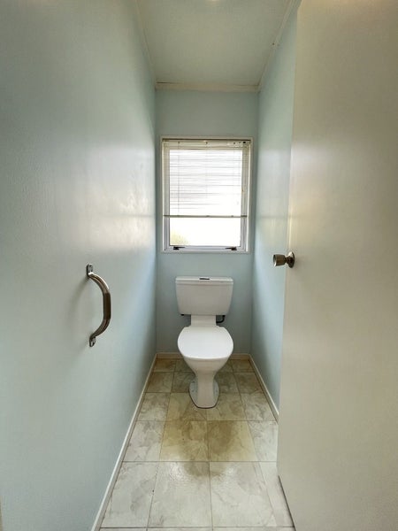 35B Grays Road, Camborne, Porirua - Carousel 12