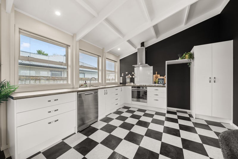 17 Kuripuni Street, Kuripuni, Masterton - Carousel 2