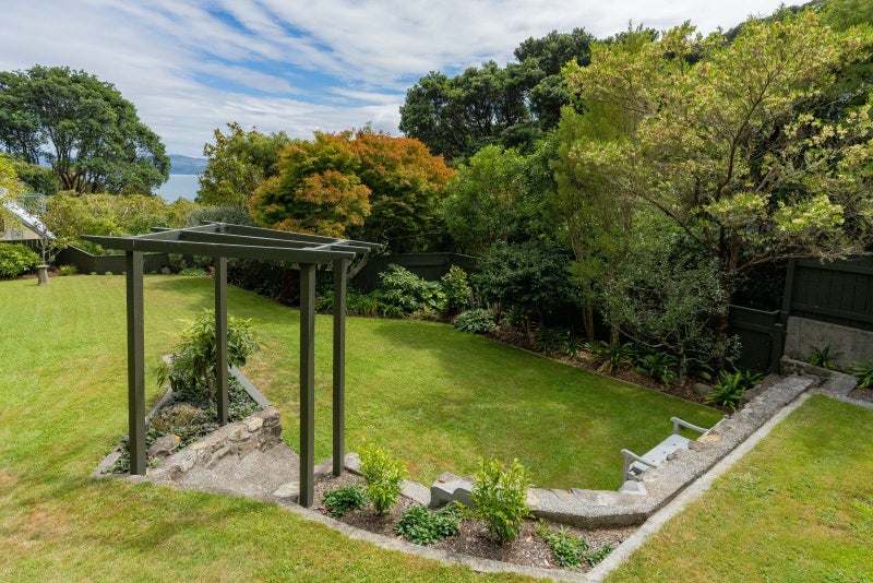 8 Korimako Road, Days Bay, Lower Hutt - Carousel 2