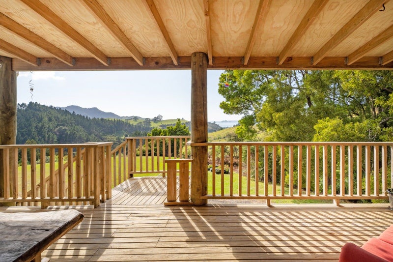 22 Spikes Way, Whitianga - Carousel 1