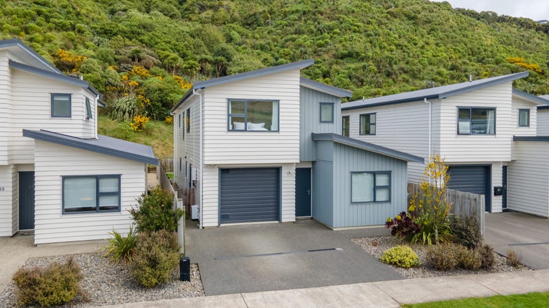 65 Melksham Drive, Churton Park, Wellington - Carousel 23