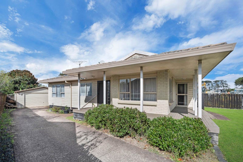 25 Burswood Drive, Burswood, Auckland - Carousel 1
