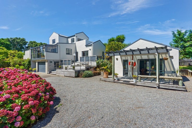 69 Matatua Road, Raumati Beach, Paraparaumu - Carousel 2