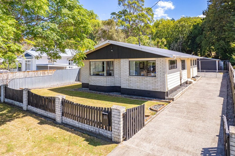 20 Paterson Street, Aramoho, Whanganui - Carousel 1